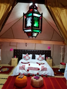 DORMIRE NEL DESERTO DORMIRE NEL DESERTO