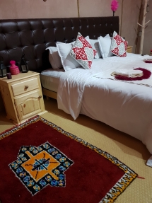 DORMIRE NEL DESERTO DORMIRE NEL DESERTO